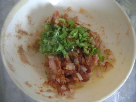 Add Chopped Green Chilies and Chopped Coriander leaves and again mix well.